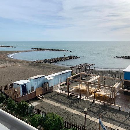 Roma Meraviglioso Attico Sul Mare Ladispoli Exterior photo